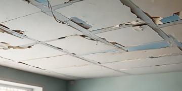 吊顶坏了能找物业吗？